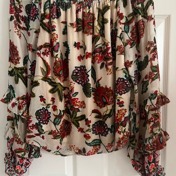 Hale Bob burnout velvet blouse. Floral print. Ruffle sleeves. EUC. Size small - Picture 7 of 9